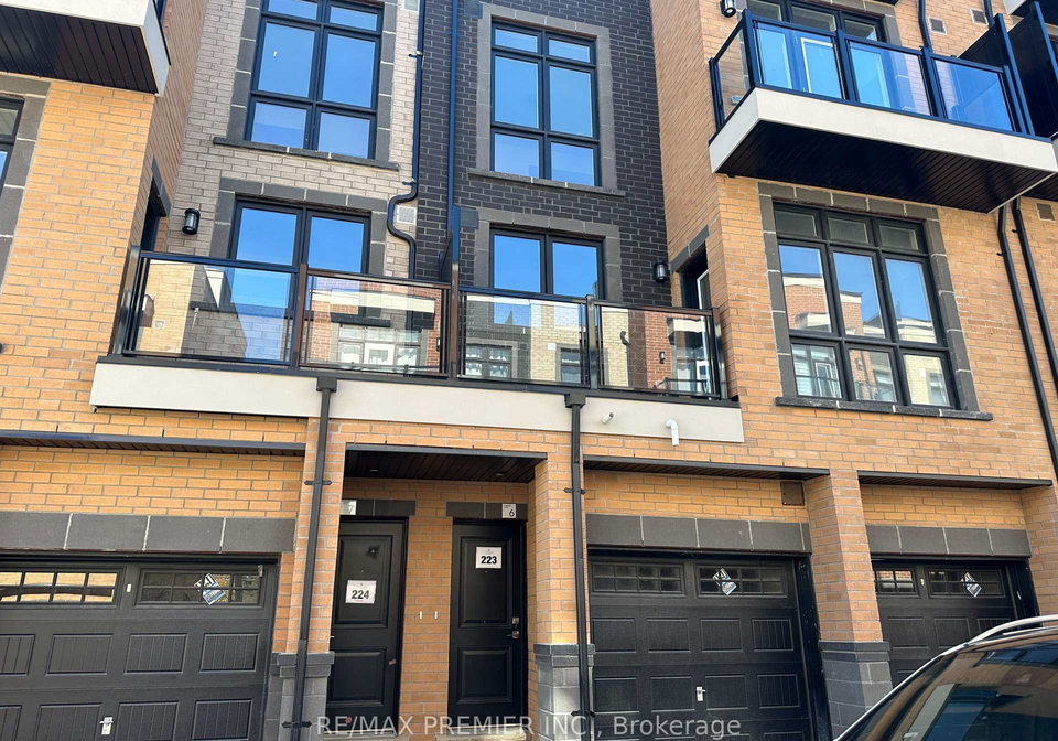 sayers-lane-richmond-hill-ontario-n12589636