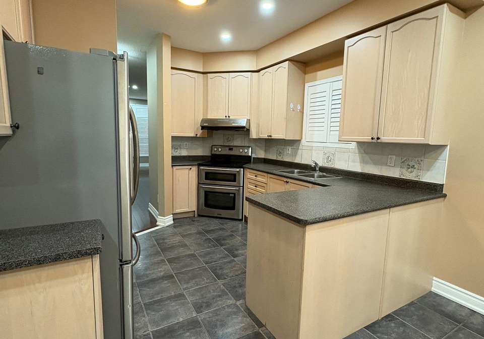 109-rainbow-valley-crescent-markham-ontario-n12589824