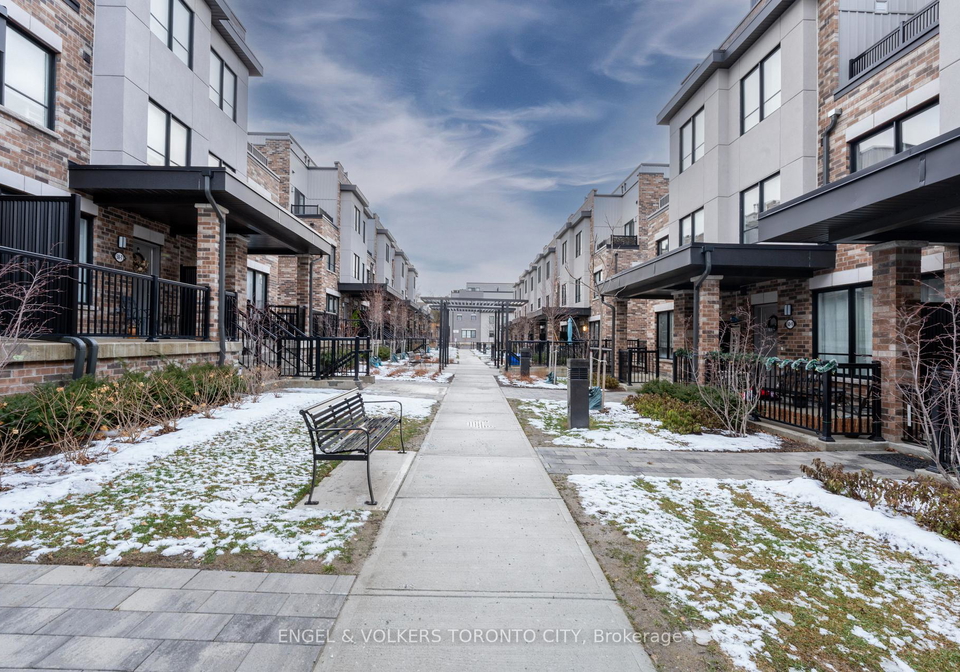 60-baynes-way-bradford-west-gwillimbury-ontario-n12590228