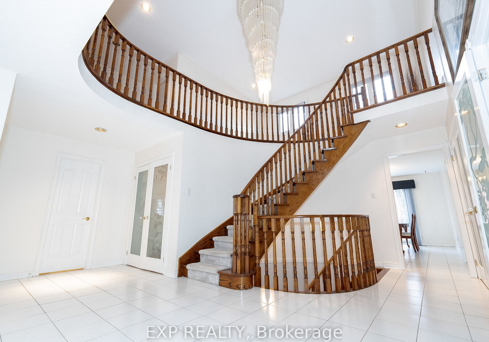 41-montclair-road-richmond-hill-ontario-n12592948