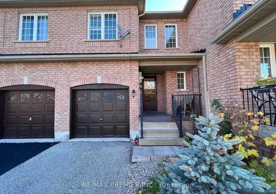 739-joe-persechini-drive-newmarket-ontario-n12593368