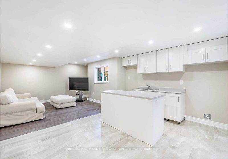 661-mcgregor-farm-lower-trail-newmarket-ontario-n12594168