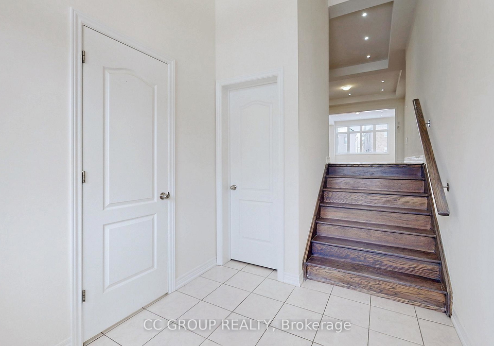 23-forest-edge-crescent-east-gwillimbury-ontario-n12595238