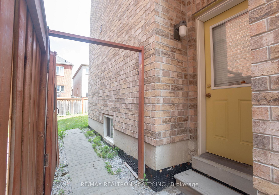 54-chayna-crescent-vaughan-ontario-n12596478