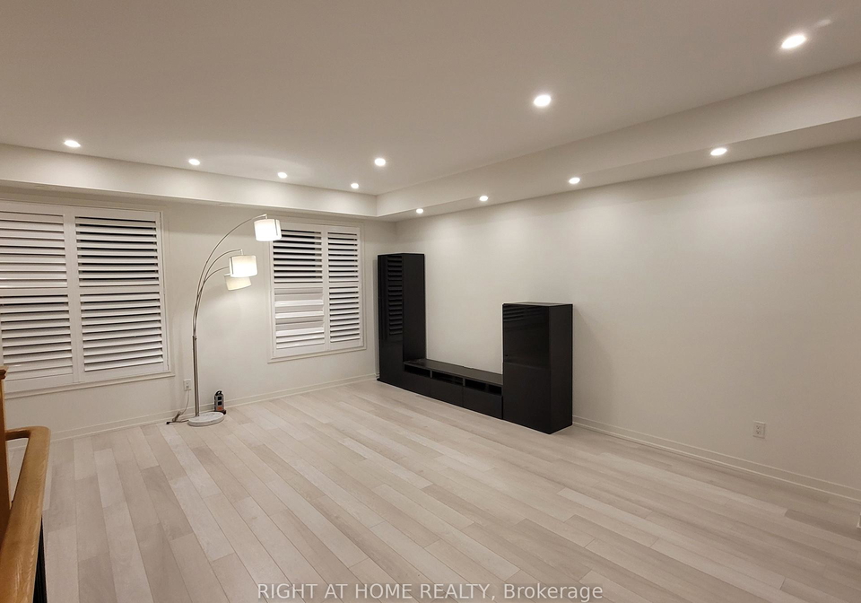 196-salterton-circle-vaughan-ontario-n12596556
