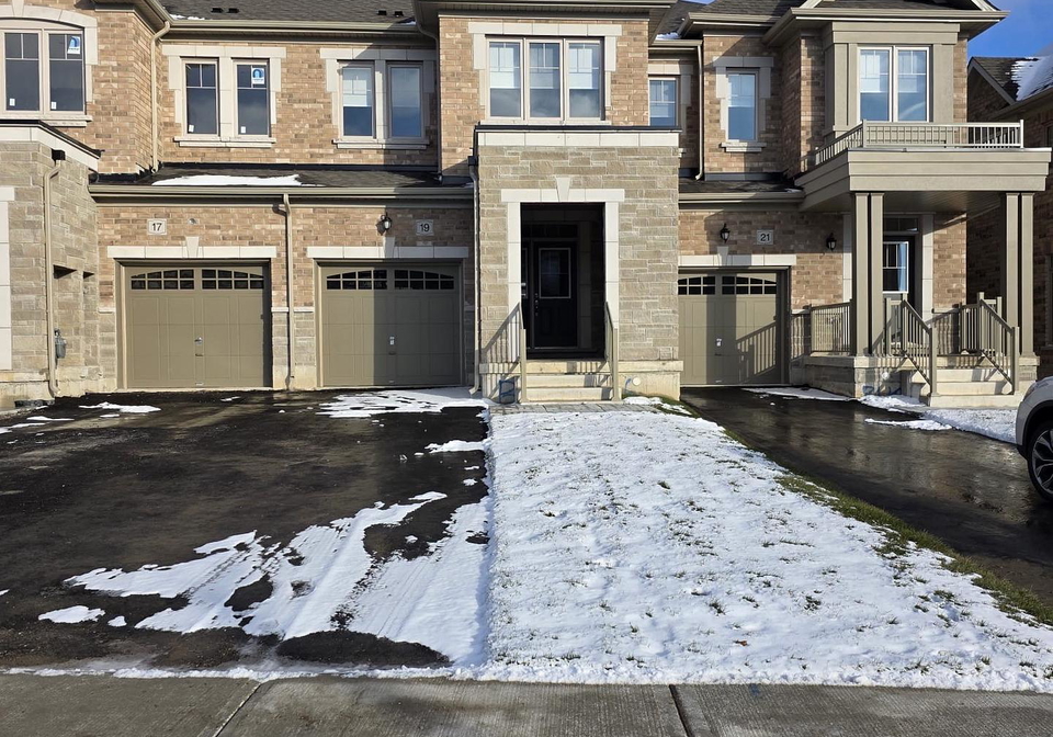 19-inverness-way-bradford-west-gwillimbury-ontario-n12596914