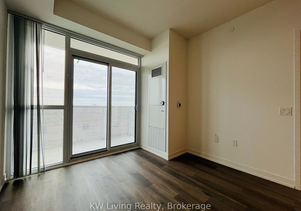 8-interchange-way-vaughan-ontario-n12597194