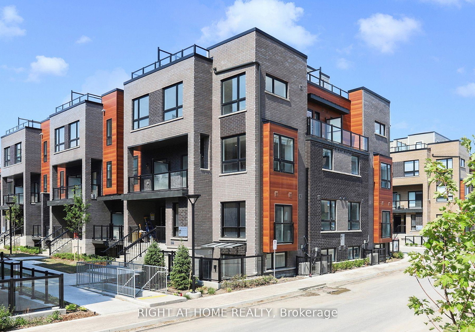 17-lytham-green-circle-newmarket-ontario-n12597976