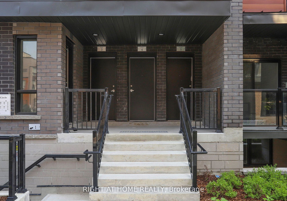 17-lytham-green-circle-newmarket-ontario-n12597976