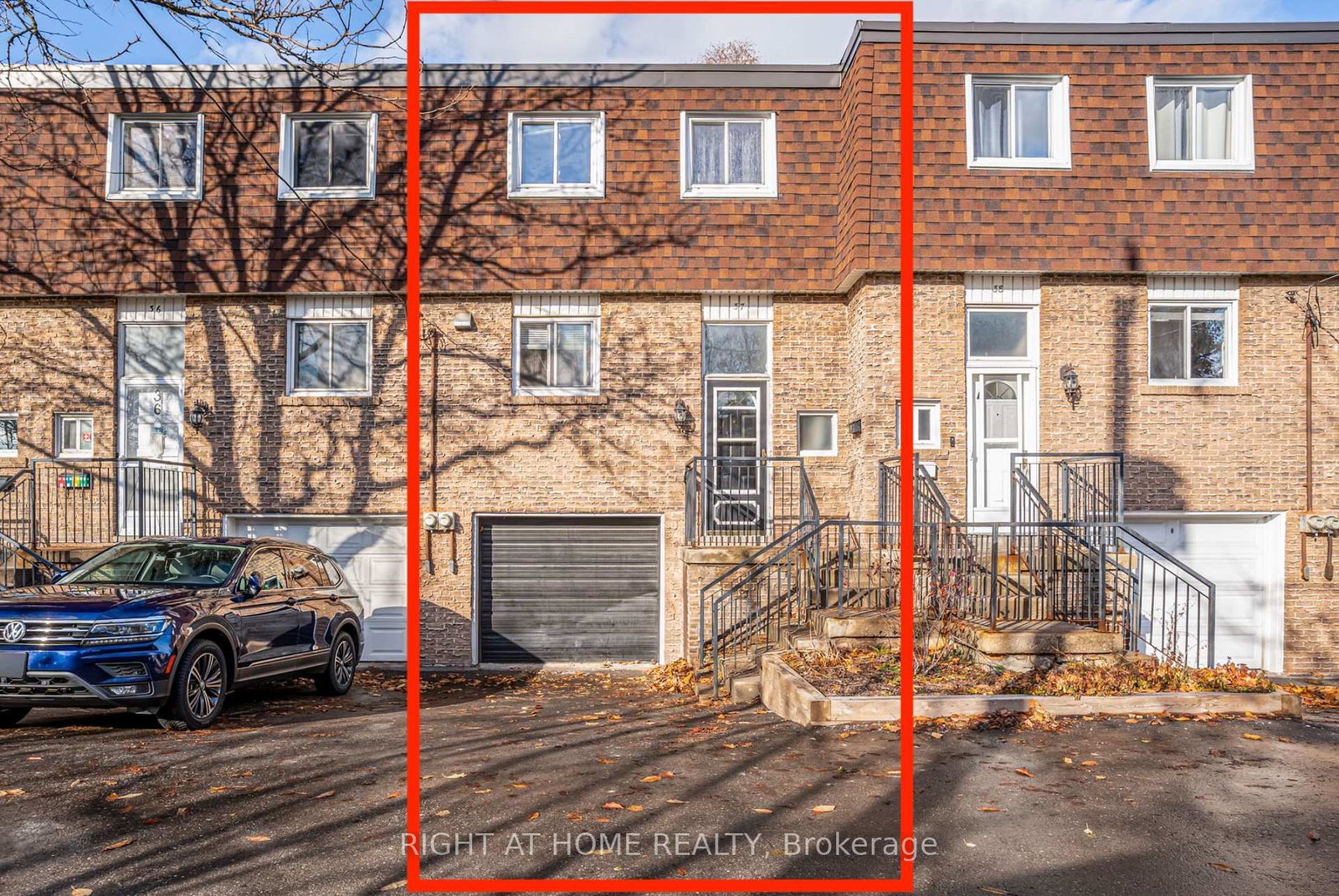 the-carriage-way-markham-ontario-n12599346