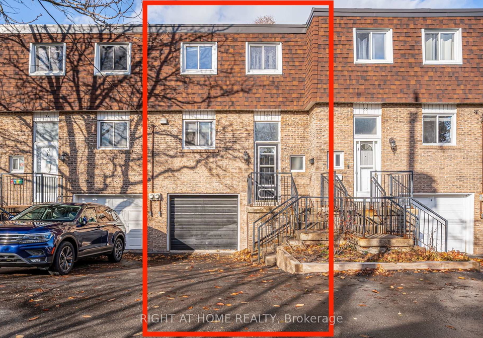 the-carriage-way-markham-ontario-n12599346