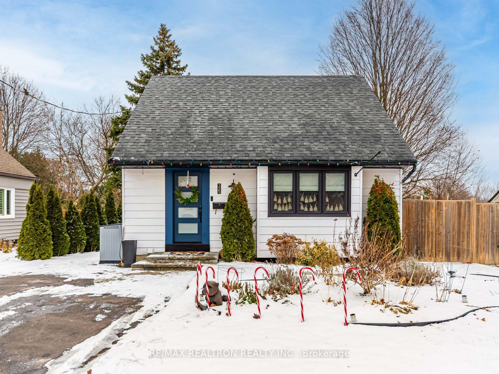 325-dennie-avenue-newmarket-ontario-n12600944