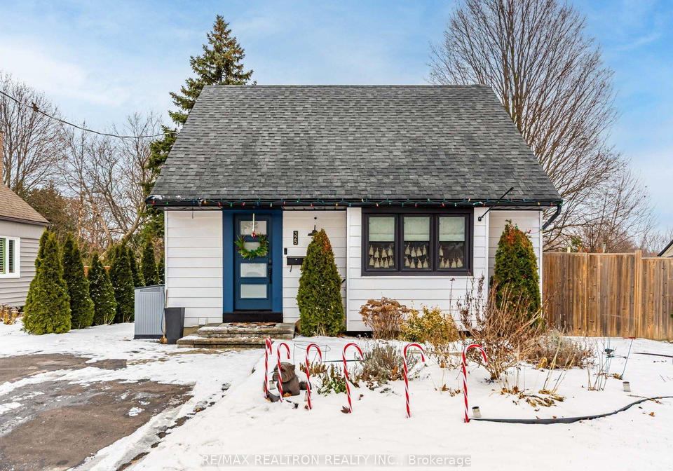 325-dennie-avenue-newmarket-ontario-n12600944