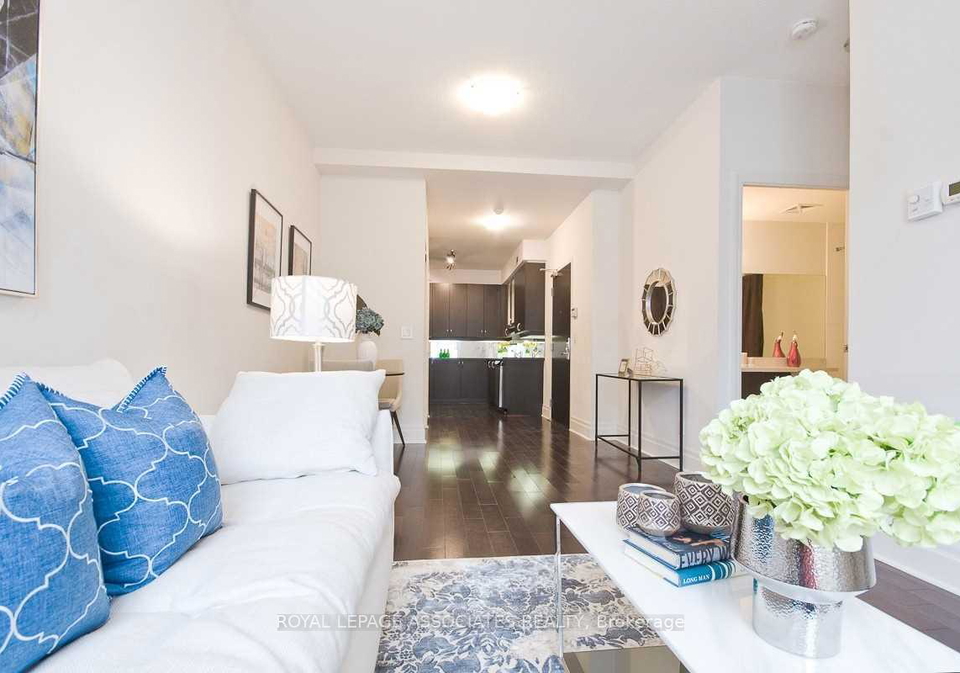 39-upper-duke-crescent-markham-ontario-n12601194