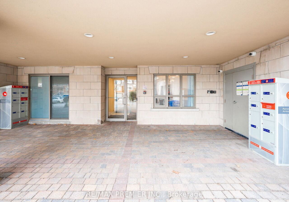 8026-kipling-avenue-vaughan-ontario-n12601686