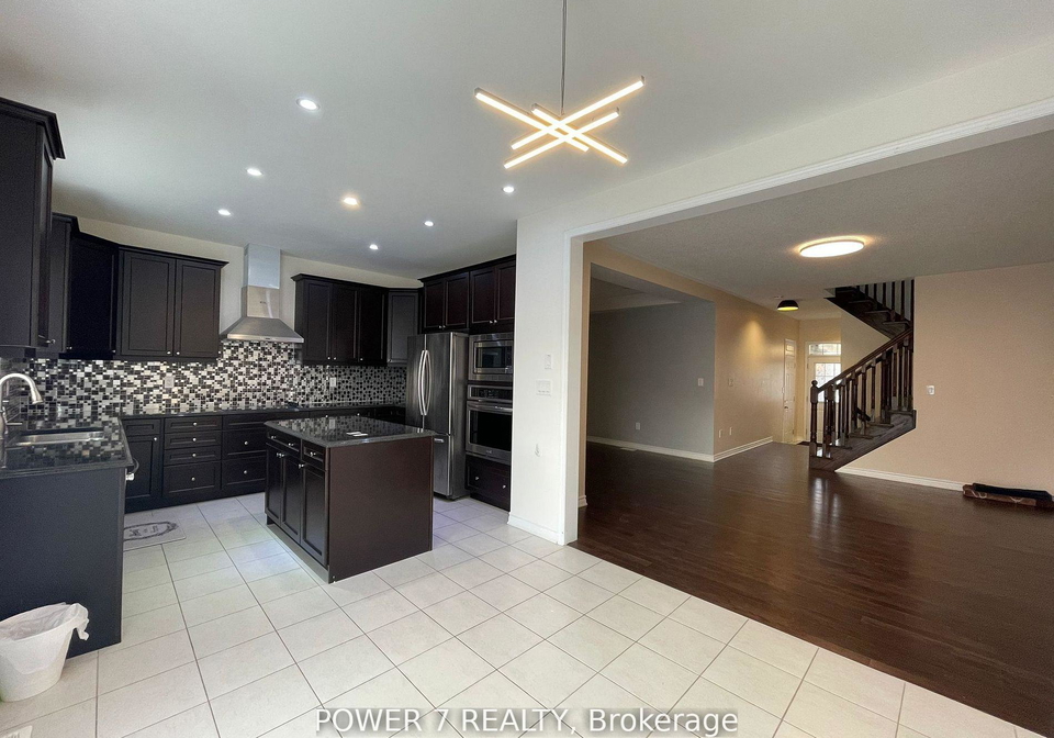 123-major-crescent-aurora-ontario-n12602038