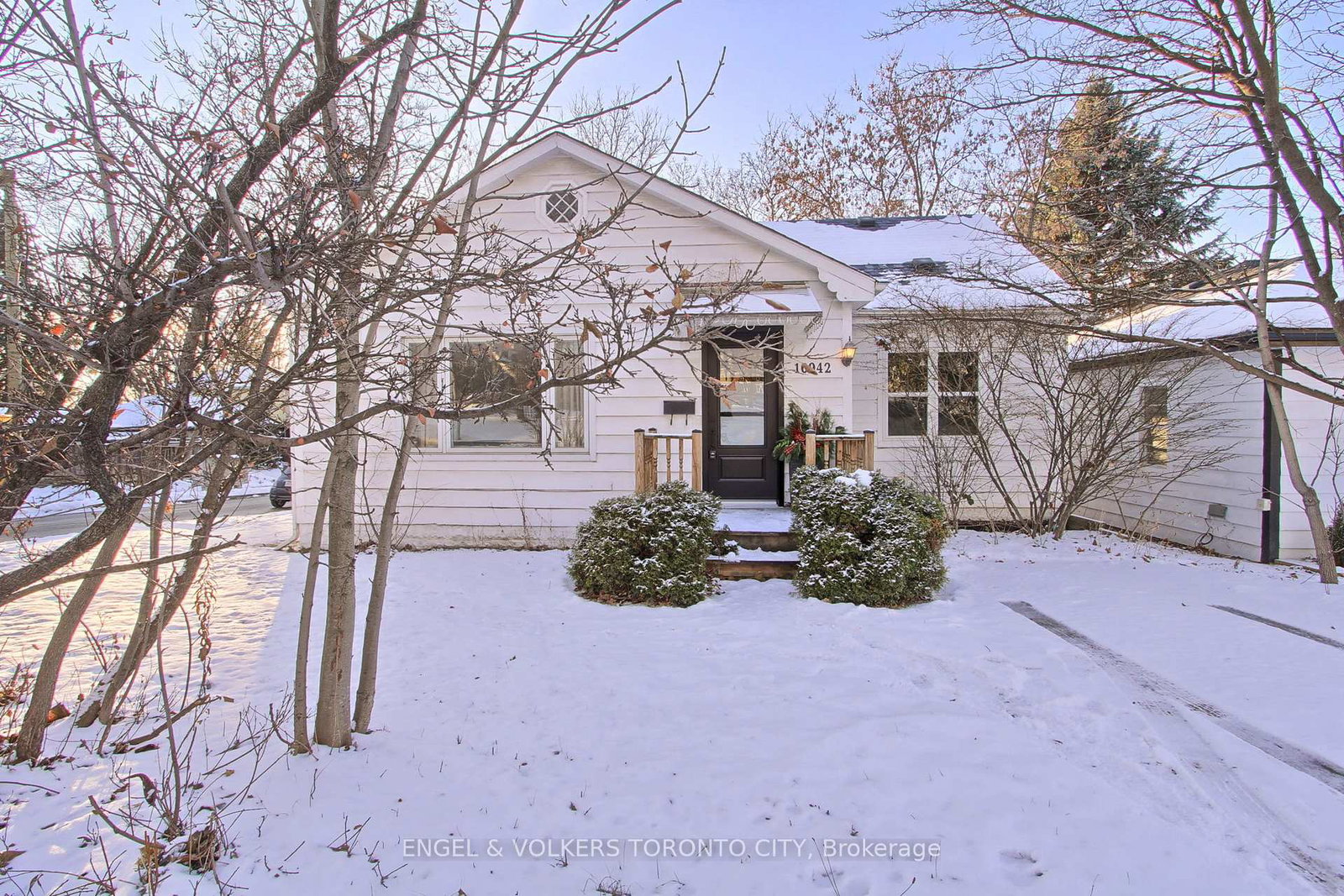 16942-bayview-avenue-newmarket-ontario-n12602914