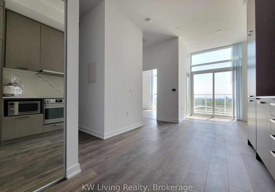 38-honeycrisp-crescent-vaughan-ontario-n12603272
