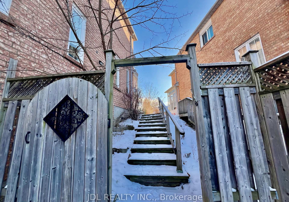 72-fortune-crescent-richmond-hill-ontario-n12603338