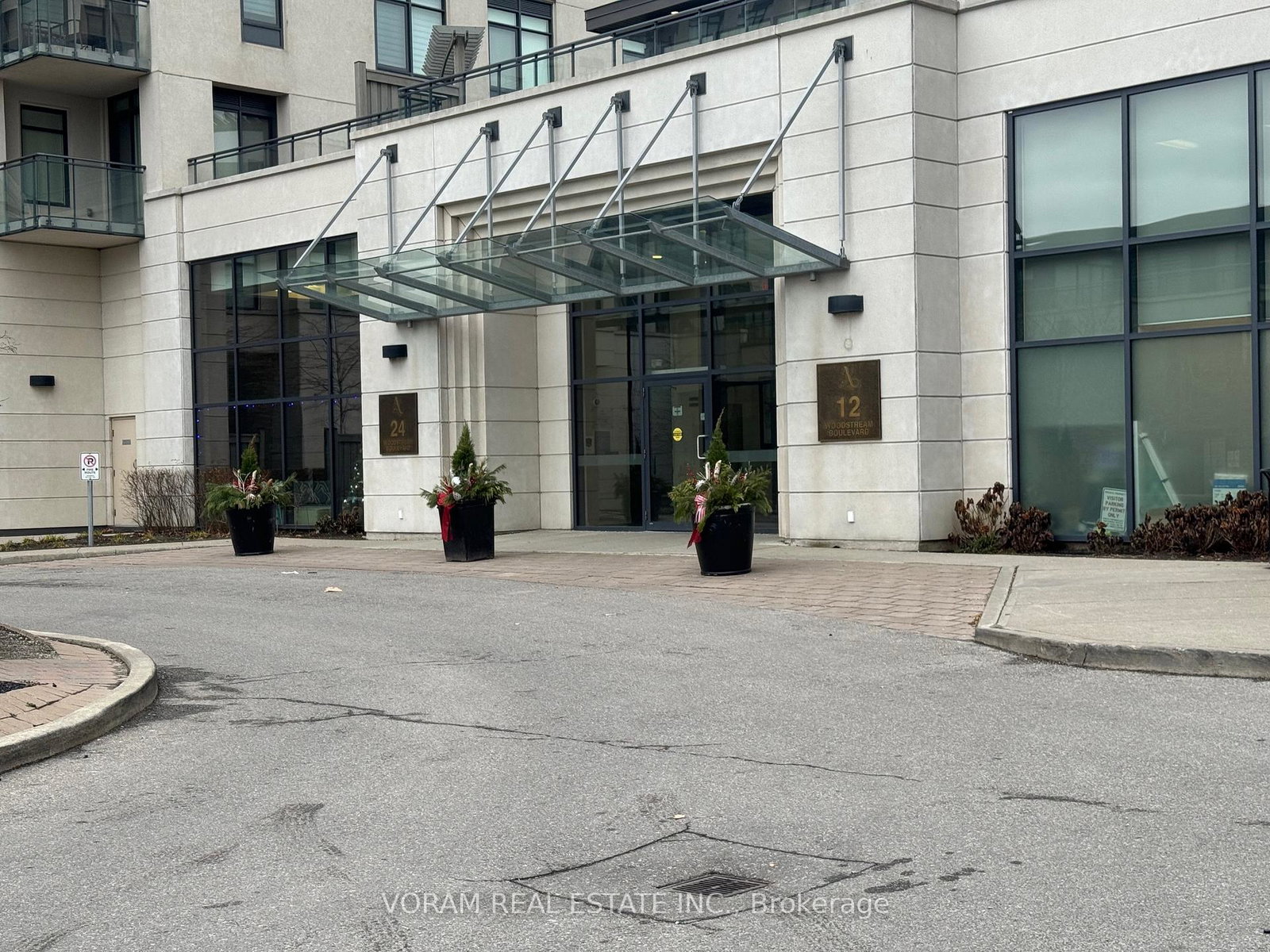 12-woodstream-boulevard-vaughan-ontario-n12604128