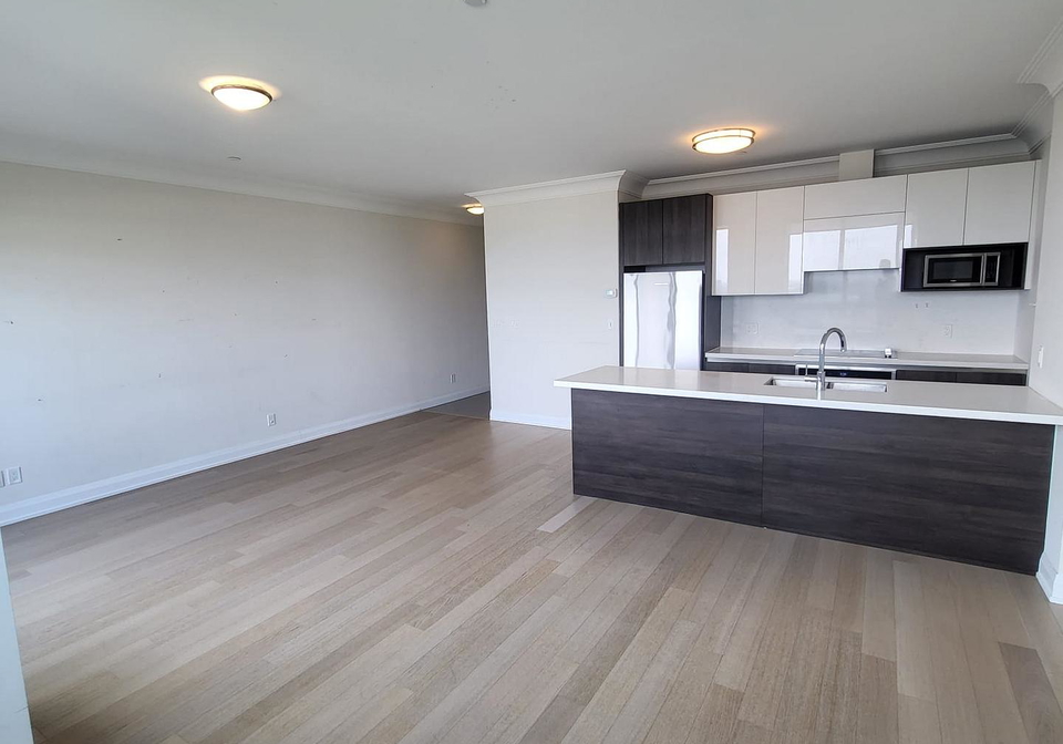 15-water-walk-drive-markham-ontario-n12605030