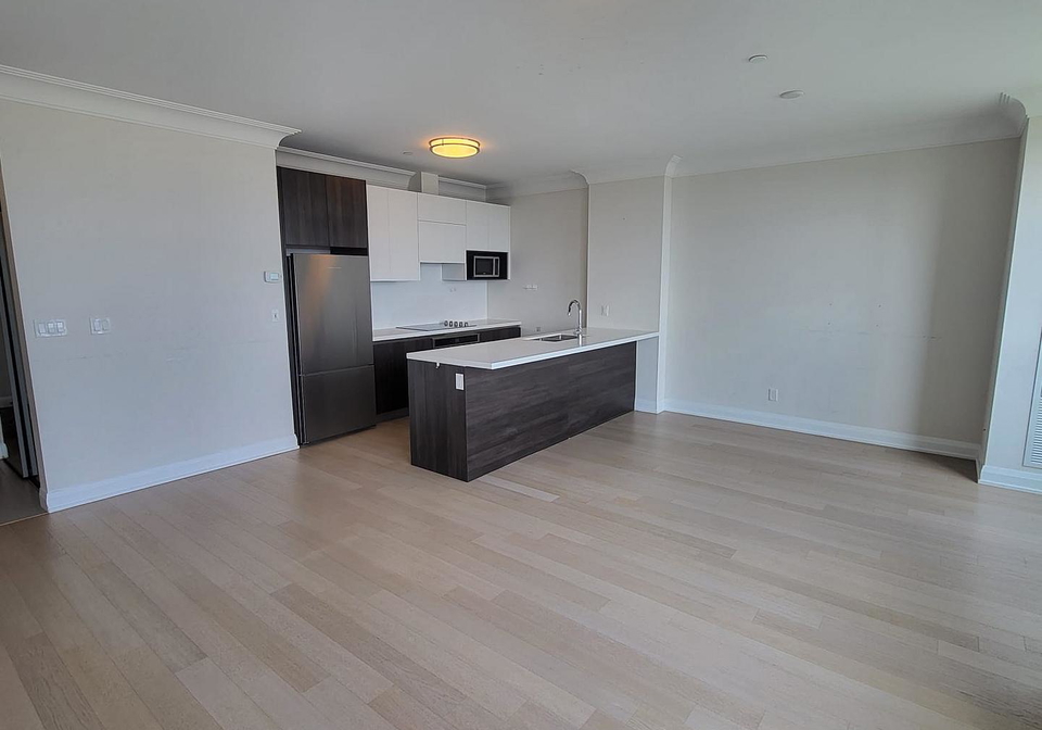 15-water-walk-drive-markham-ontario-n12605030