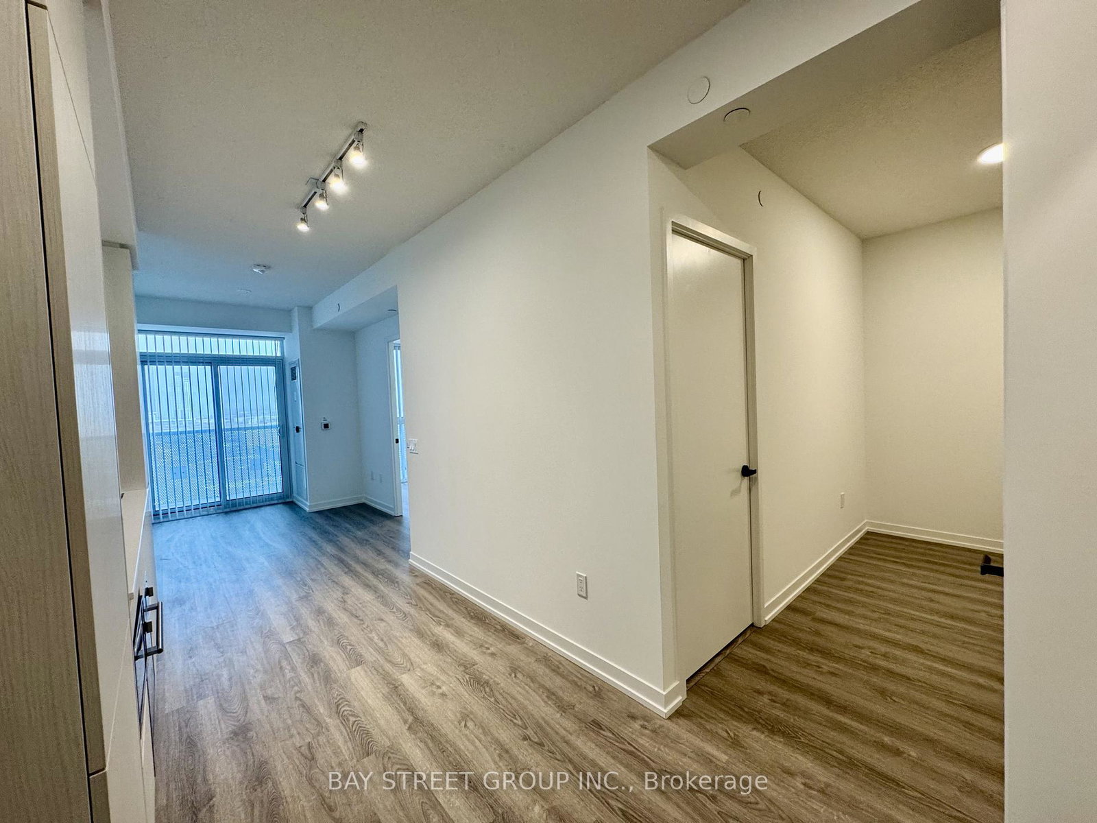8-interchange-way-vaughan-ontario-n12605456