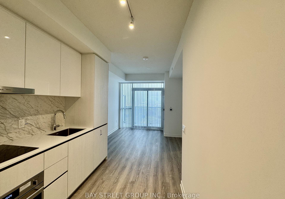 8-interchange-way-vaughan-ontario-n12605456