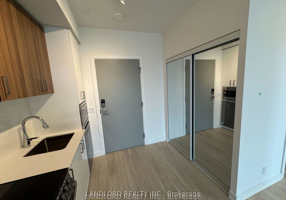 30-upper-mall-way-vaughan-ontario-n12605522