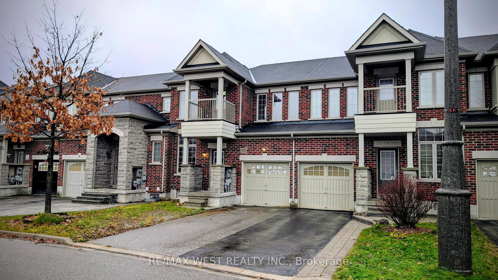 10-moores-court-markham-ontario-n12606206