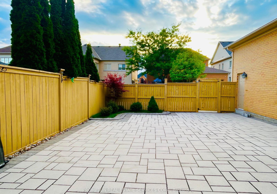 10-father-mcginn-road-markham-ontario-n12607880