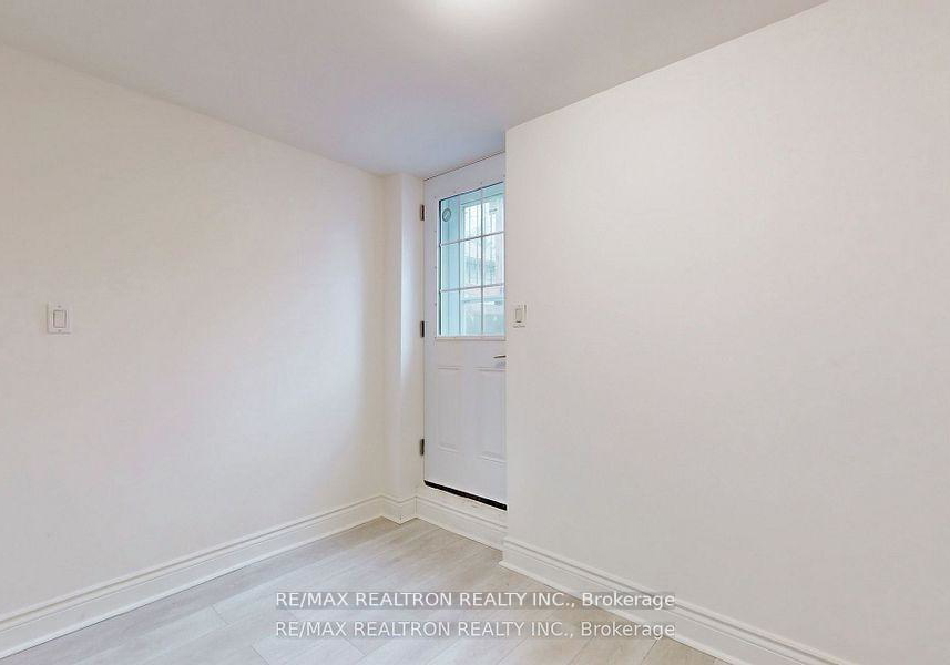 75-millard-avenue-newmarket-ontario-n12608892