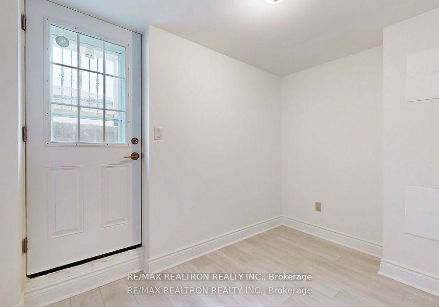 75-millard-avenue-newmarket-ontario-n12608892