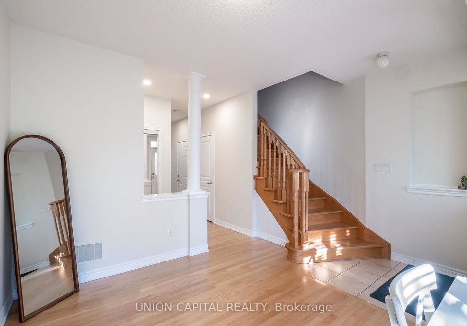 8-stookes-crescent-richmond-hill-ontario-n12609810