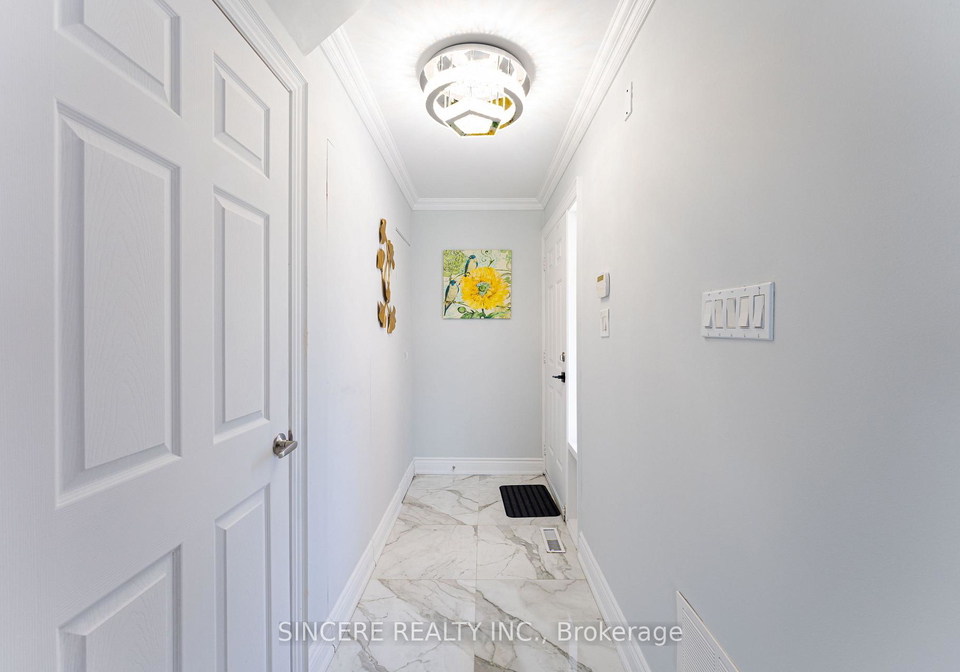 8-greenbelt-crescent-richmond-hill-ontario-n12610484