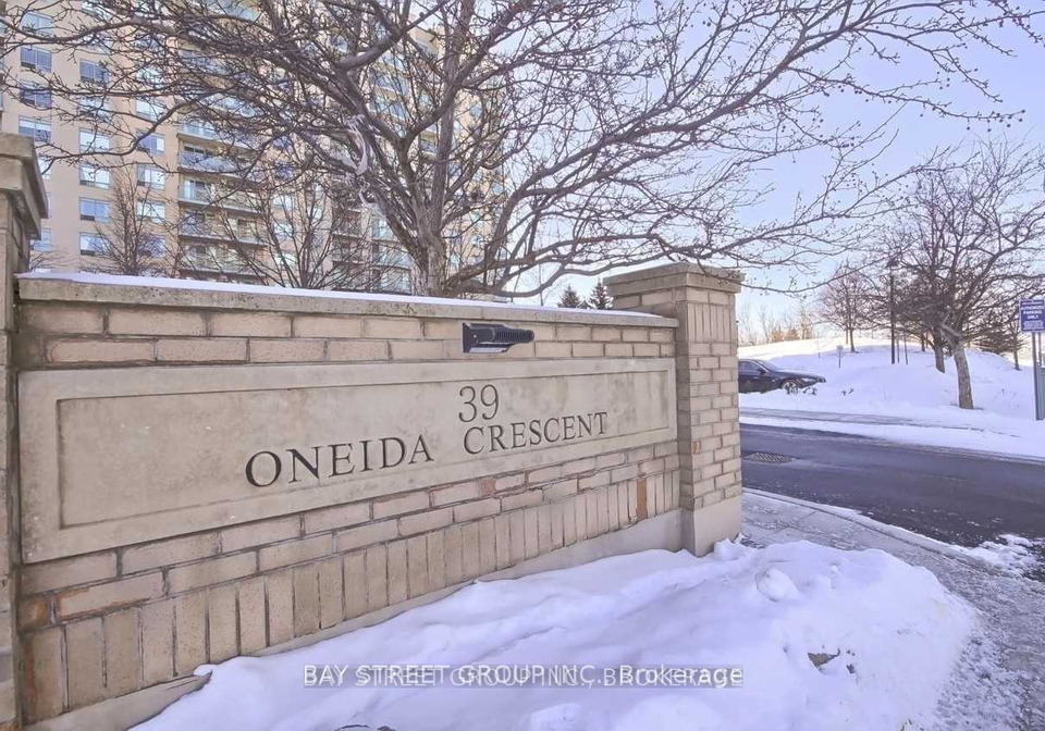 39-oneida-crescent-richmond-hill-ontario-n12611728