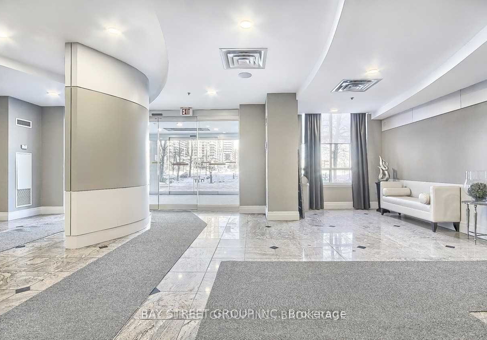 39-oneida-crescent-richmond-hill-ontario-n12611728