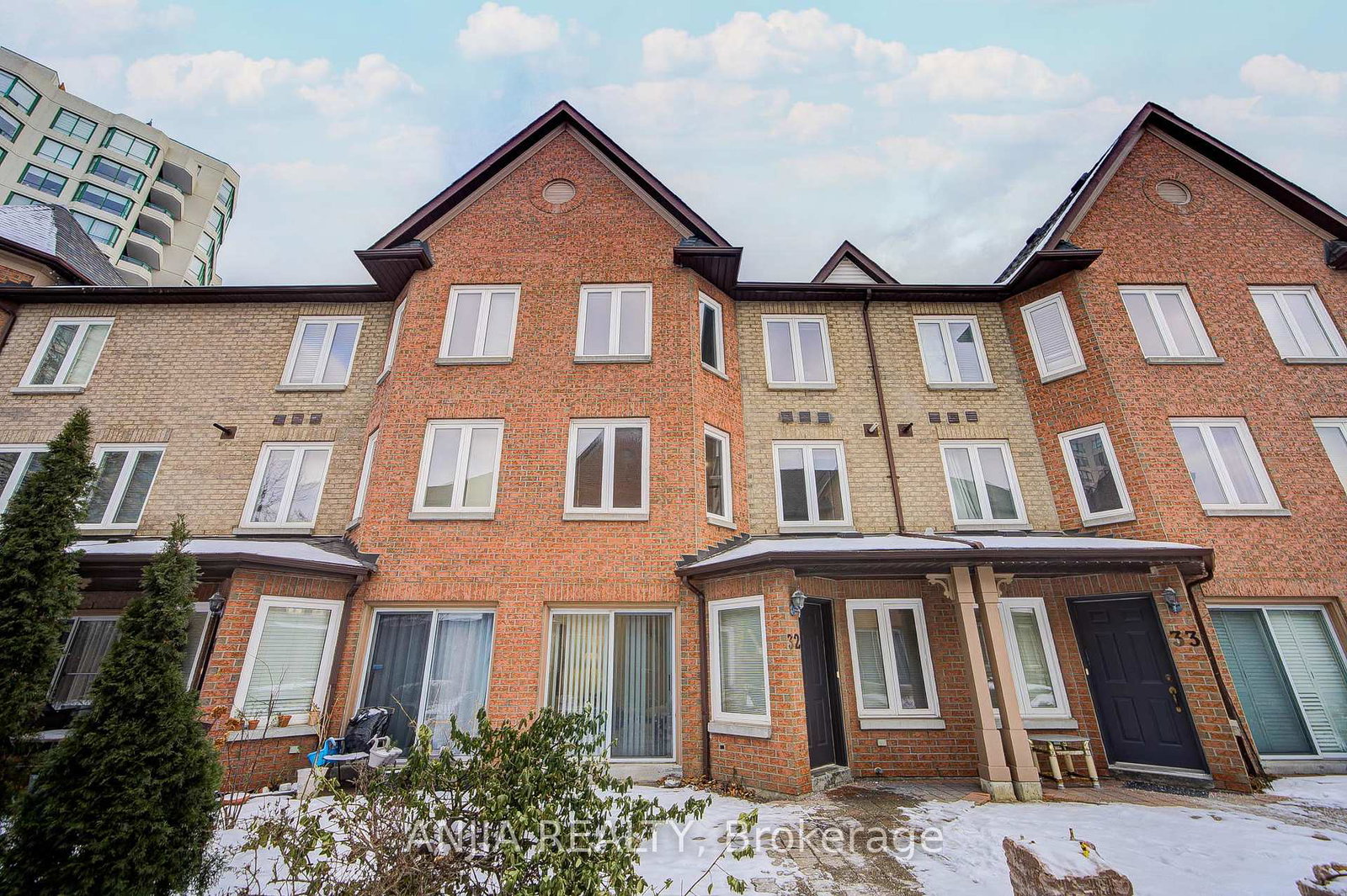 735-new-westminster-drive-vaughan-ontario-n12612562