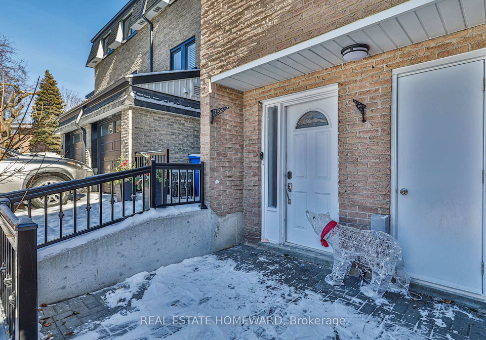 4-poplar-crescent-aurora-ontario-n12613532