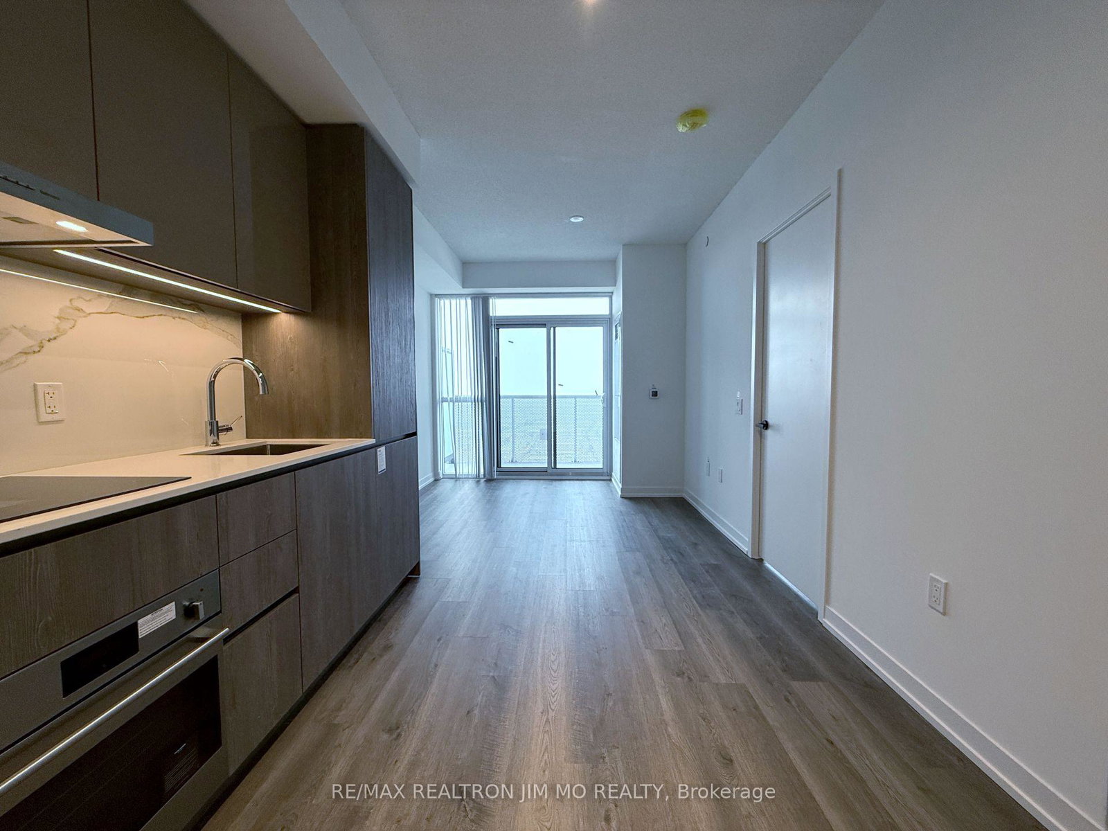 8-interchange-way-vaughan-ontario-n12614742