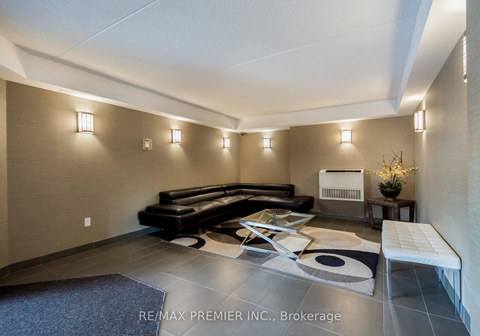 250-pine-grove-road-vaughan-ontario-n12615216