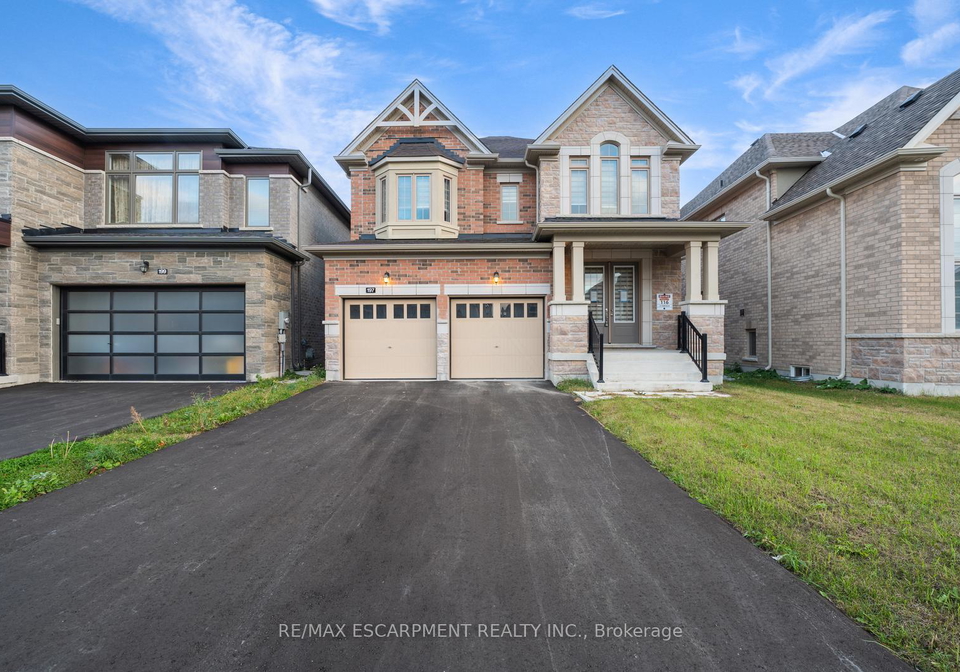 197-thompson-drive-east-gwillimbury-ontario-n12626952