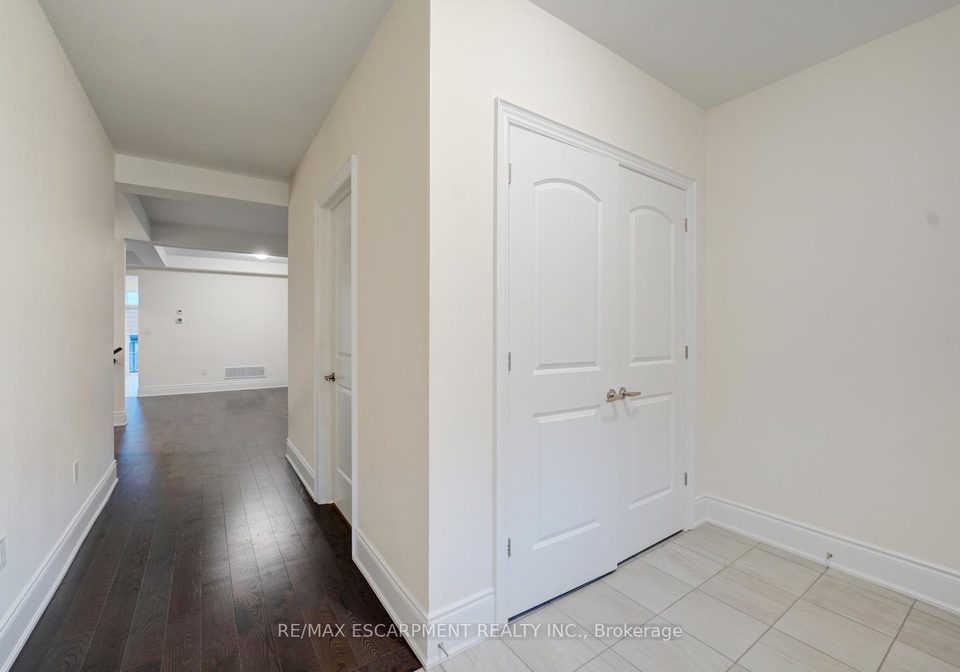 197-thompson-drive-east-gwillimbury-ontario-n12626952