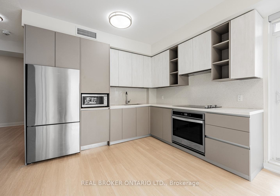 398-highway-7-e-richmond-hill-ontario-n12627060
