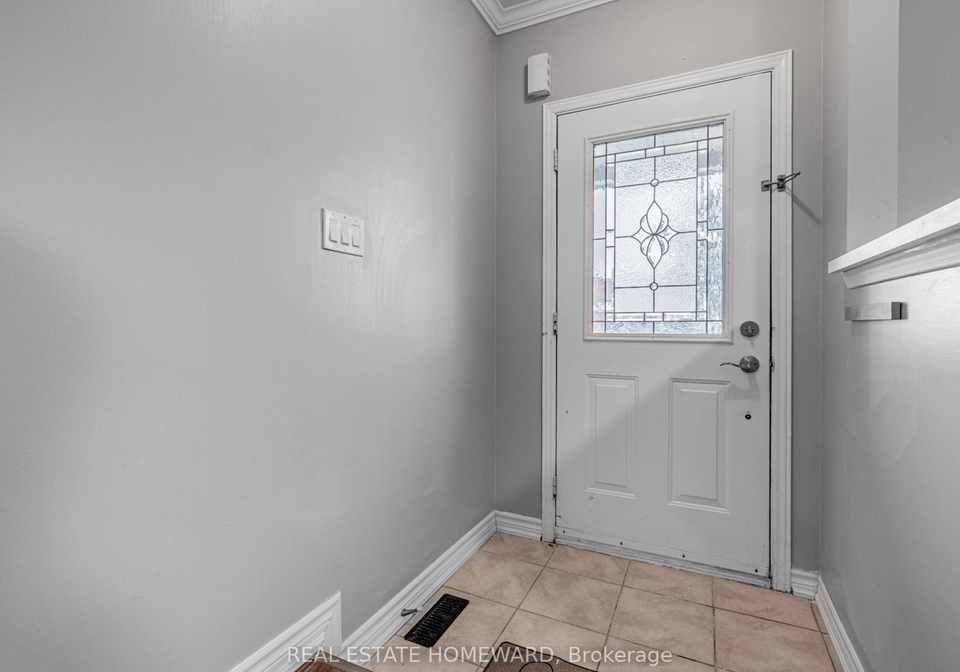 304-flagstone-way-newmarket-ontario-n12627326