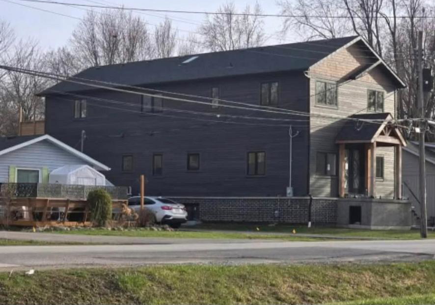 215-bayview-avenue-georgina-ontario-n12628866