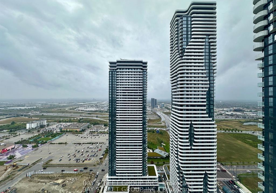 28-interchange-way-vaughan-ontario-n12629176
