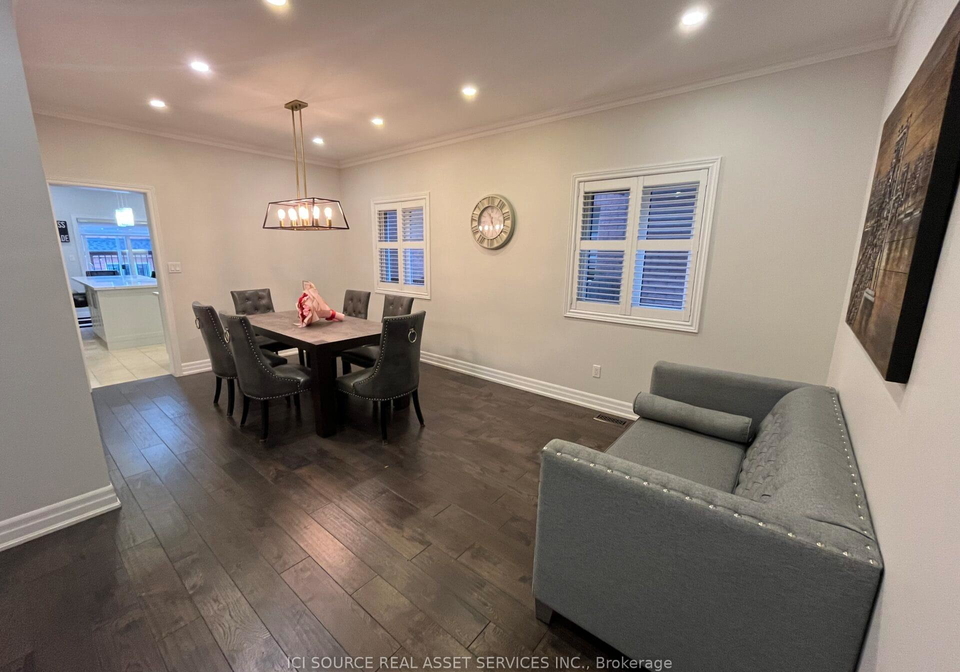 419-seneca-court-newmarket-ontario-n12629196