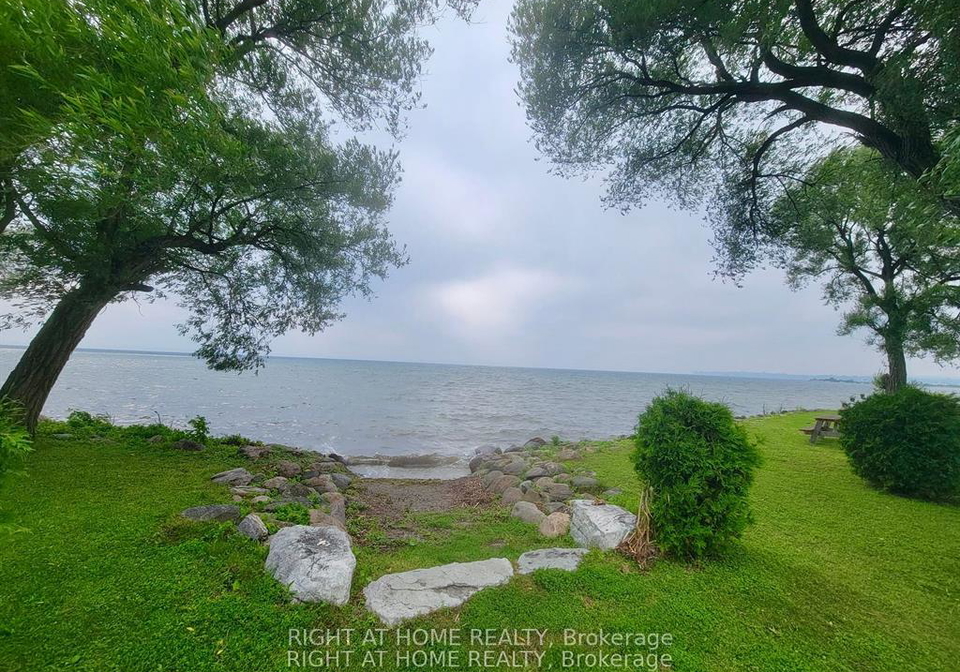 215-bayview-avenue-georgina-ontario-n12631364