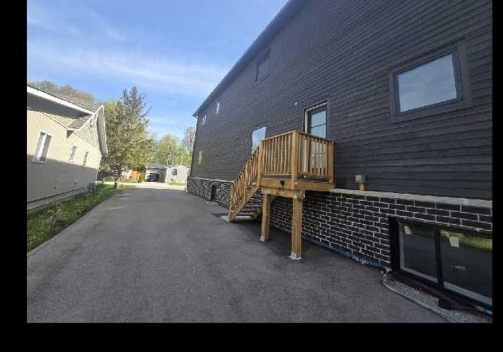 215-bayview-avenue-georgina-ontario-n12631364